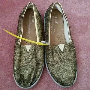 Toms youth gold sequin glitter flat shoes 3